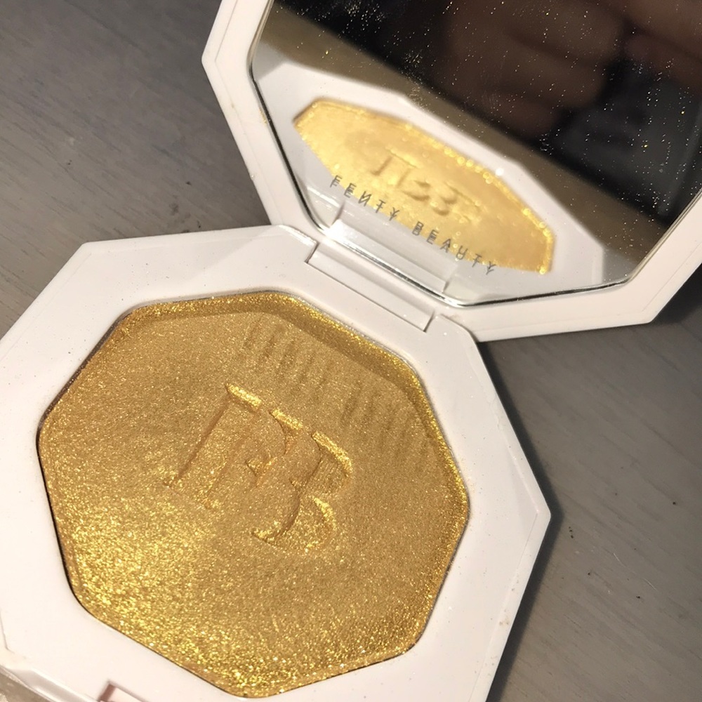 Fenty Beauty in Trophy Wife